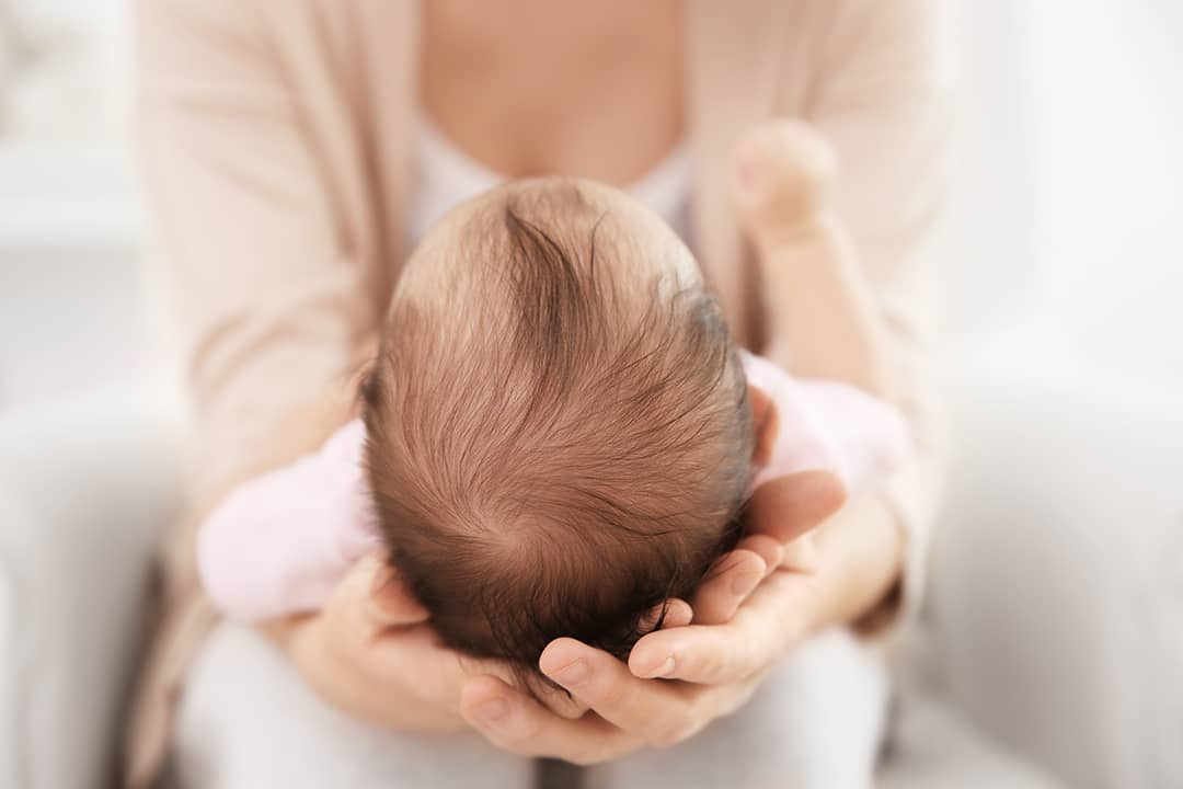 Consejos prácticos para cortar las uñas de tu bebé  Mega Baby  Consejos  para el cuidado del bebé y maternidad