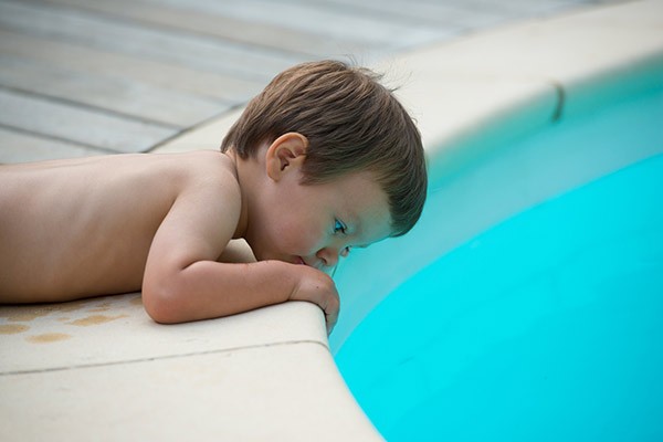 Aumenta el número de ahogamientos de niños en piscinas
