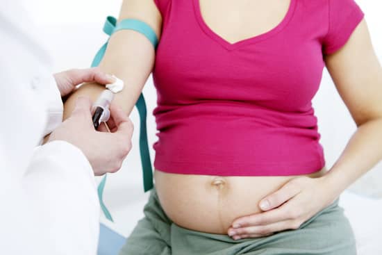 analitica-segundo-trimestre-pruebas-semana-24-embarazo
