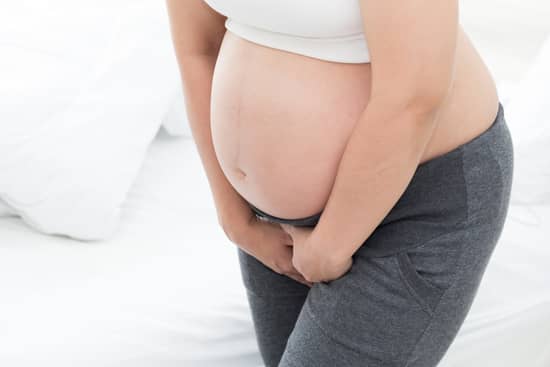 miccion-frecuente-cambios-mama-semana-27-embarazo