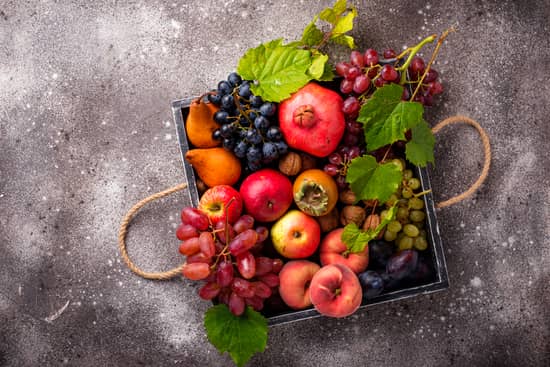 frutas ricas y saludables de otono