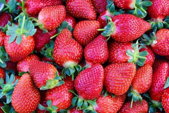 frutas tipicas primavera fresas